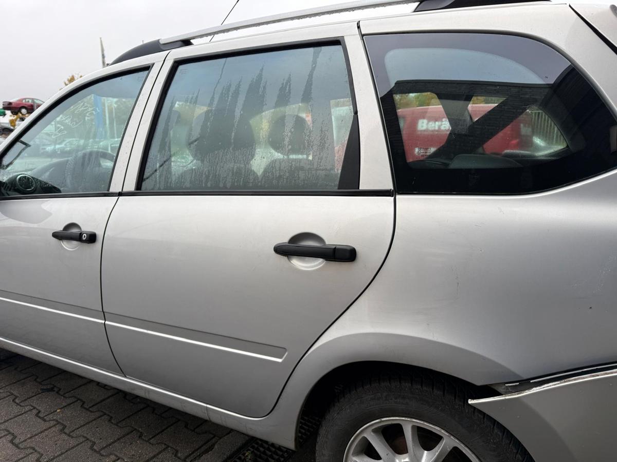 Lada Kalina 2 original T&uuml;r hinten links silber Kombi Rohbau BJ15